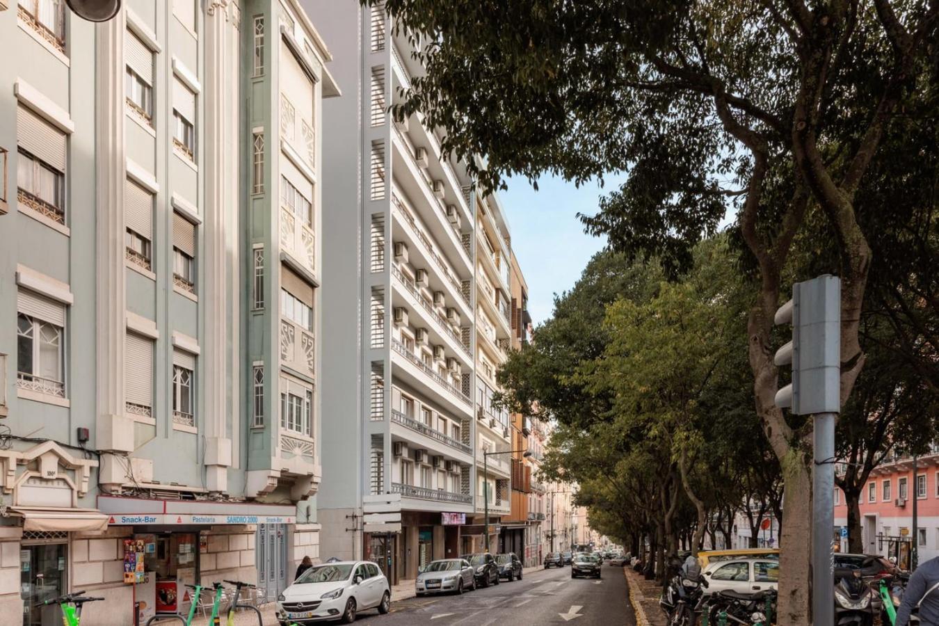 Apartment Barambu - 3 Bedrooms And Office In Avenidas Novas Lissabon
